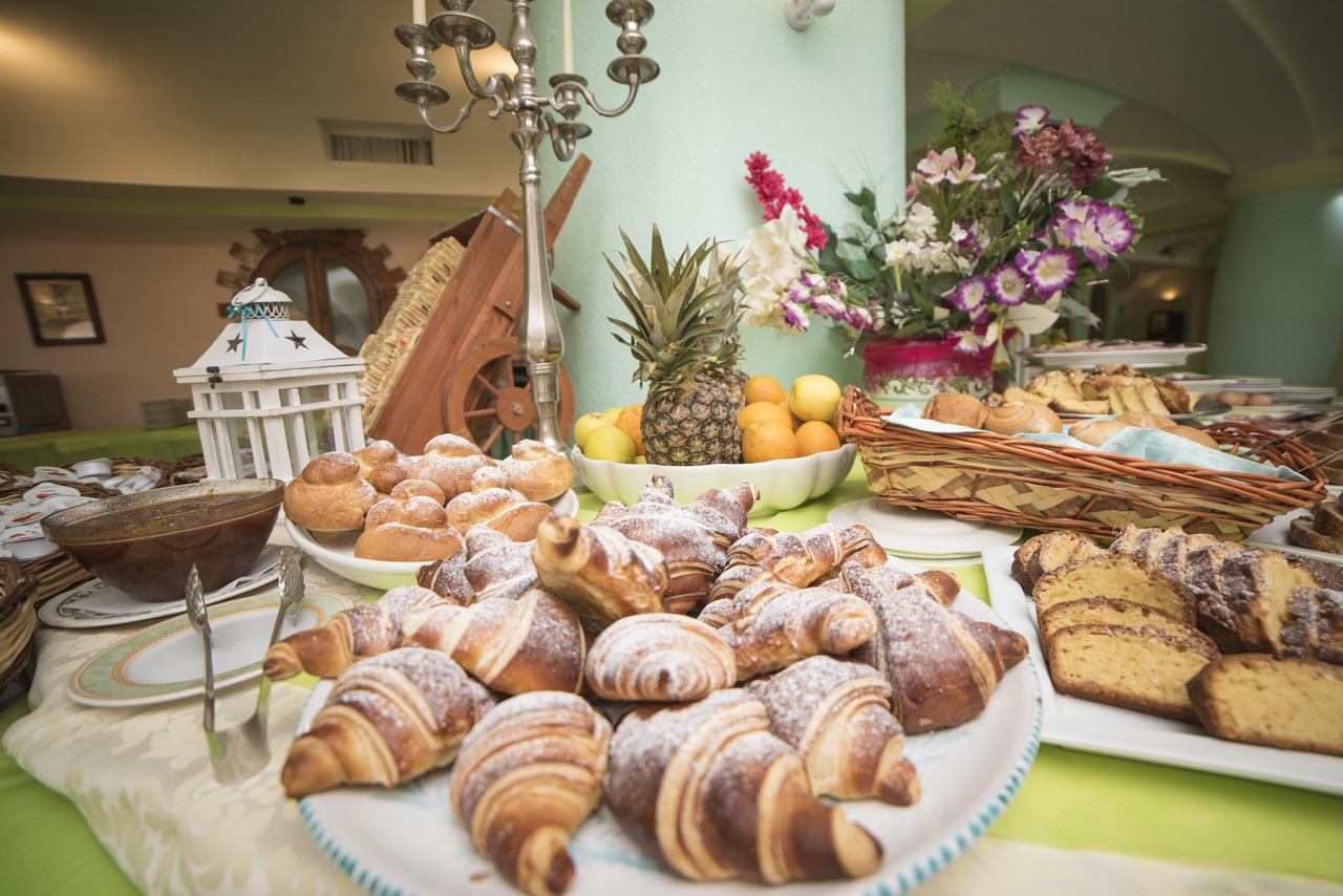 Hotel Carlo Magno Forio di Ischia 外观 照片