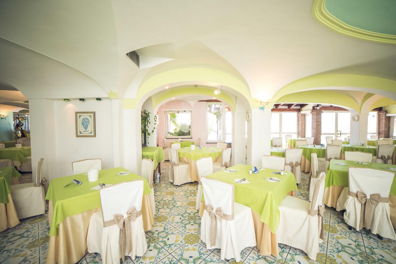 Hotel Carlo Magno Forio di Ischia 外观 照片