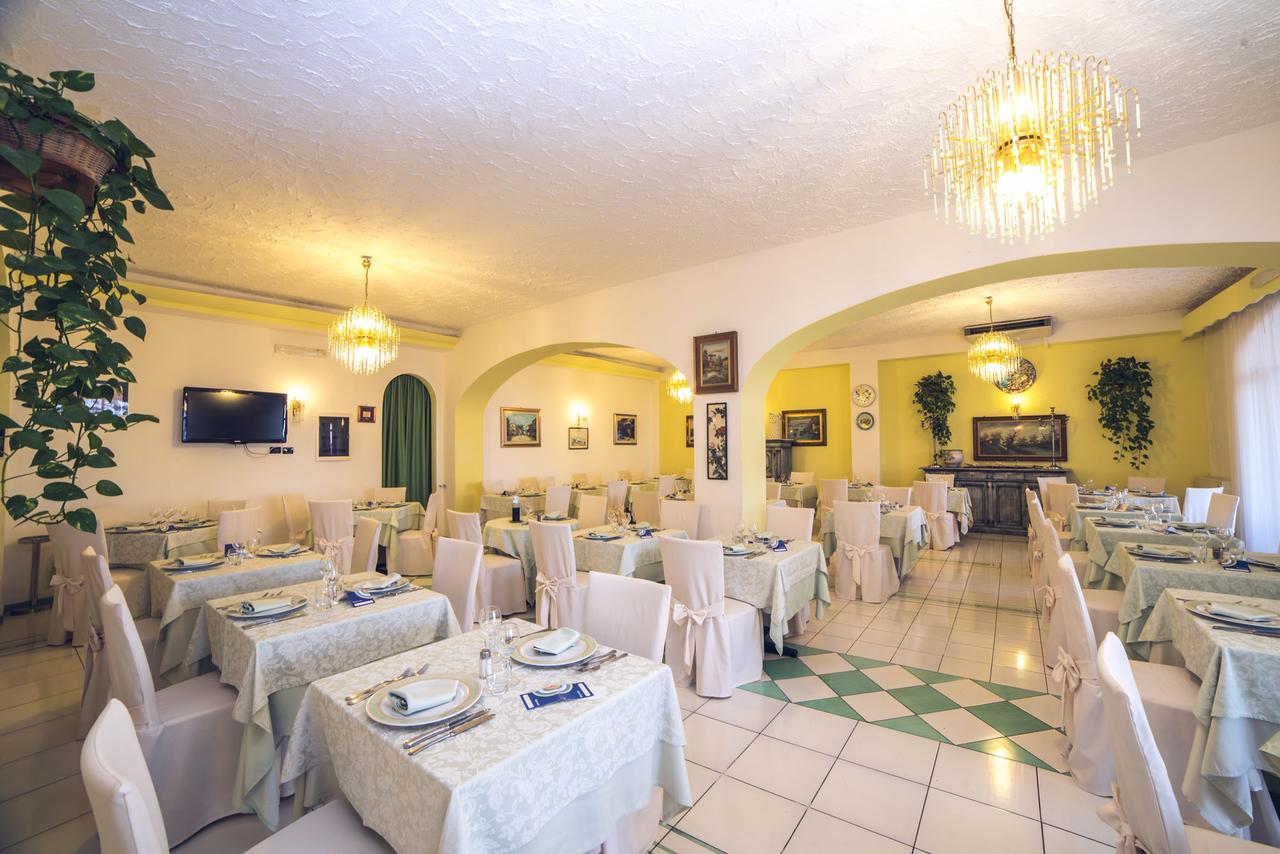 Hotel Carlo Magno Forio di Ischia 外观 照片